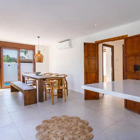 Casa Adel Holiday home *